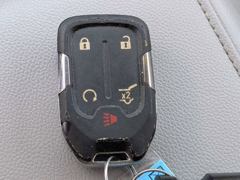 Used 2019 GMC Acadia SLT image 32