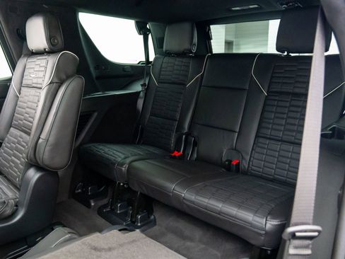 New 2026 Cadillac Escalade Platinum Sport w/ LPO, ONYX Package image 18