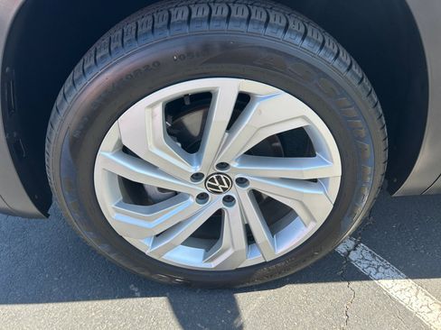 Used 2023 Volkswagen Atlas SE w/ Panoramic Sunroof Package AWD/4WD image 26