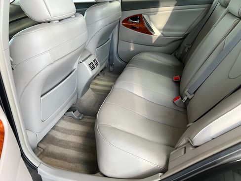 Used 2009 Toyota Camry XLE FWD image 19