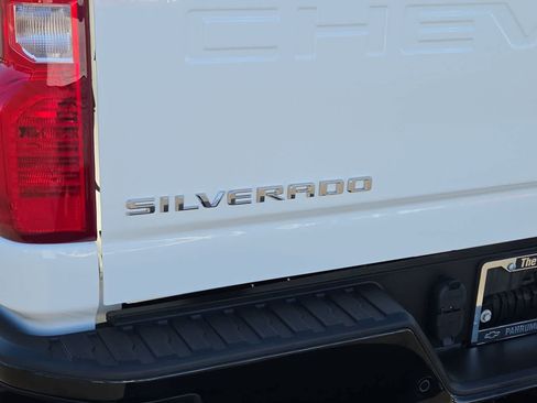 Used 2025 Chevrolet Silverado 2500 Custom w/ Custom Value Package AWD/4WD image 11