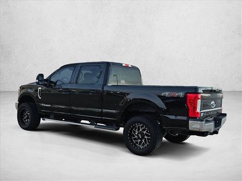 Certified 2018 Ford F250 XLT image 7
