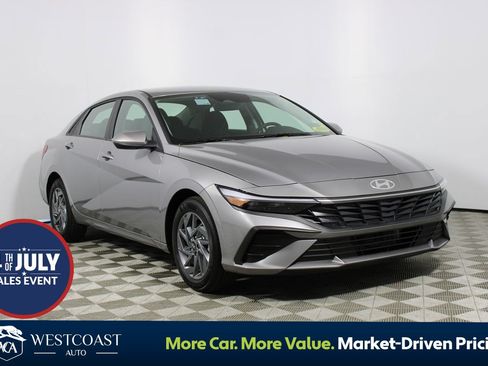 Used 2025 Hyundai Elantra Hybrid FWD image 1