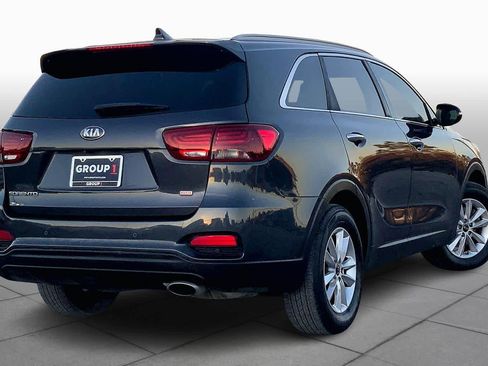 Used 2019 Kia Sorento LX w/ LX Convenience Package image 12