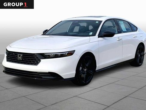 Used 2025 Honda Accord Sport image 1