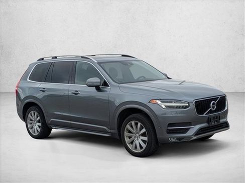 Used 2018 Volvo XC90 T6 Momentum w/ Convenience Package image 7