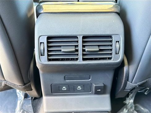 Used 2025 Land Rover Range Rover Velar S image 20