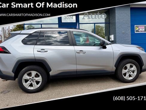 Used 2020 Toyota RAV4 LE AWD/4WD image 1