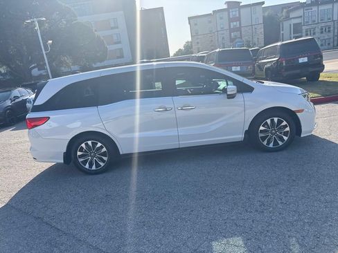 Used 2024 Honda Odyssey EX-L image 6