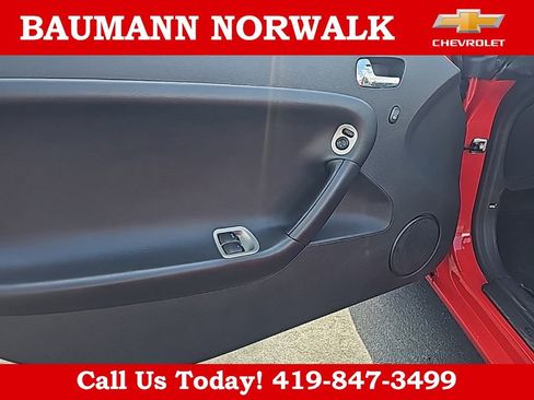 Used 2007 Pontiac Solstice Convertible w/ Premium Package RWD image 27
