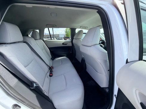 Used 2022 Toyota Corolla Cross LE image 17