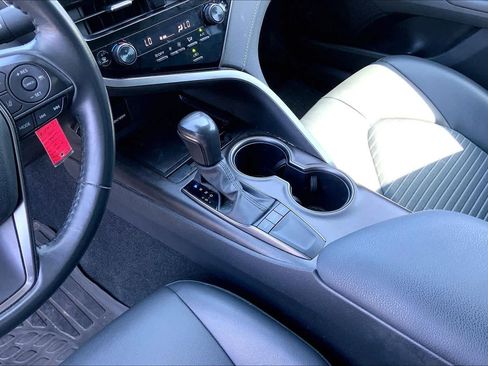 Used 2024 Toyota Camry SE FWD image 16