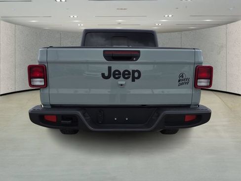 Used 2023 Jeep Gladiator Sport AWD/4WD image 5