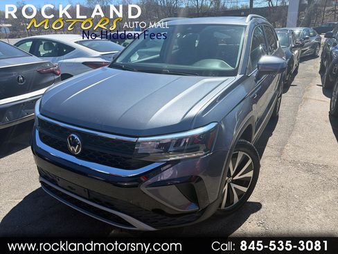 Used 2023 Volkswagen Taos SE w/ Panoramic Sunroof Package image 1