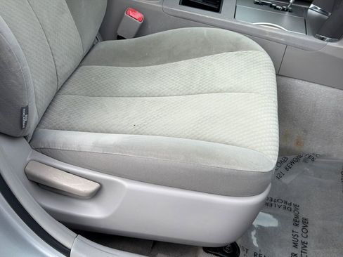 Used 2007 Toyota Camry LE image 9