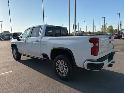 Used 2023 Chevrolet Silverado 2500 High Country image 6