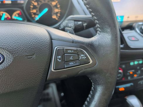 Used 2017 Ford Escape Titanium image 22