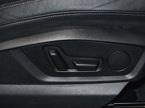 Used 2025 Audi Q8 Premium w/ Black Optic Package image 59