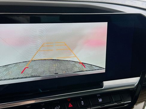 Used 2023 Chevrolet Silverado 1500 LT image 23