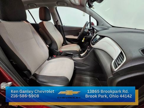 Used 2017 Chevrolet Trax LS image 24