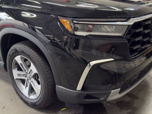 Used 2025 Honda Pilot EX-L image 5