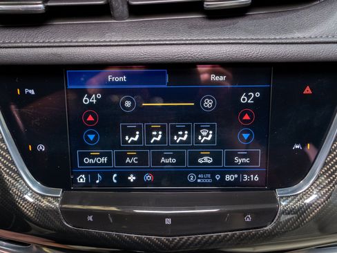 Used 2021 Cadillac XT6 Sport AWD/4WD image 21