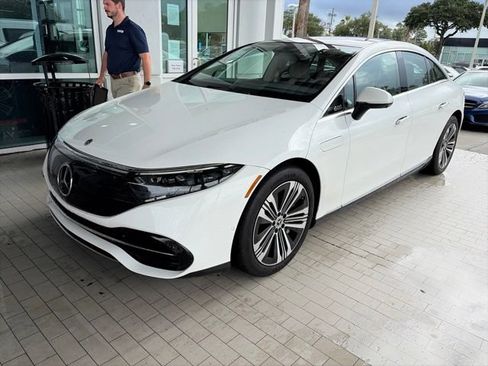 Used 2023 Mercedes-Benz EQS 450+ Sedan image 2