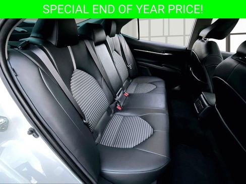 Used 2022 Toyota Camry SE image 25