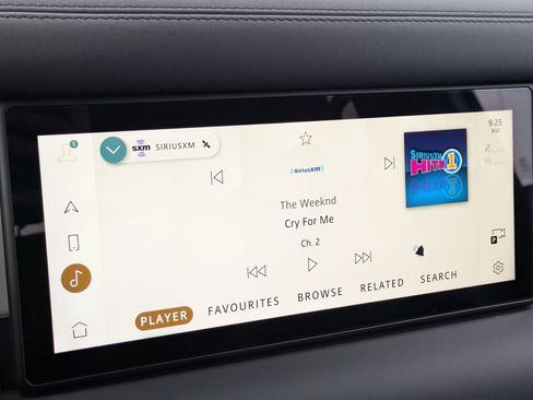 Used 2024 Land Rover Defender 90 S image 21