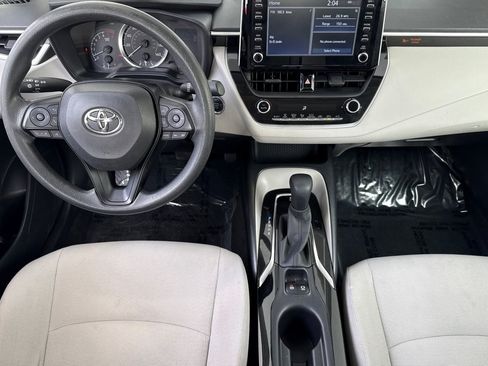 Used 2020 Toyota Corolla LE w/ LE Convenience Package FWD image 27