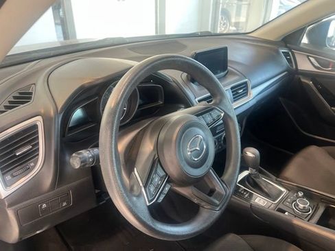 Used 2018 MAZDA MAZDA3 Sport FWD image 14