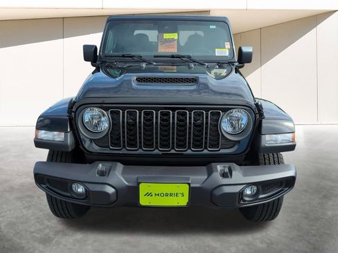 New 2025 Jeep Gladiator Sport image 2