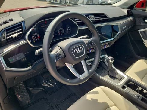 Certified 2025 Audi Q3 2.0T Premium Plus w/ Premium Plus Package AWD/4WD image 17