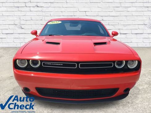 Used 2022 Dodge Challenger SXT RWD image 6