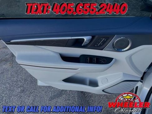 Used 2025 Buick Enclave Avenir w/ Super Cruise Package FWD image 8