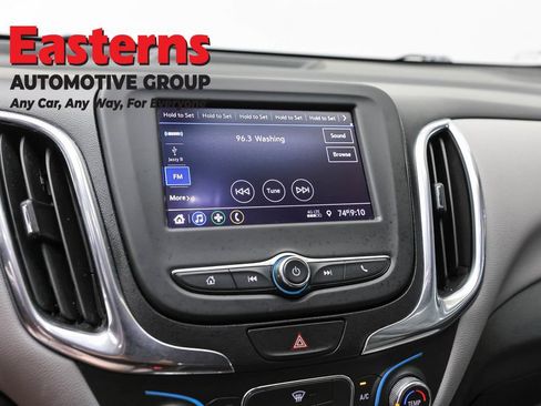 Used 2021 Chevrolet Equinox LT FWD image 18