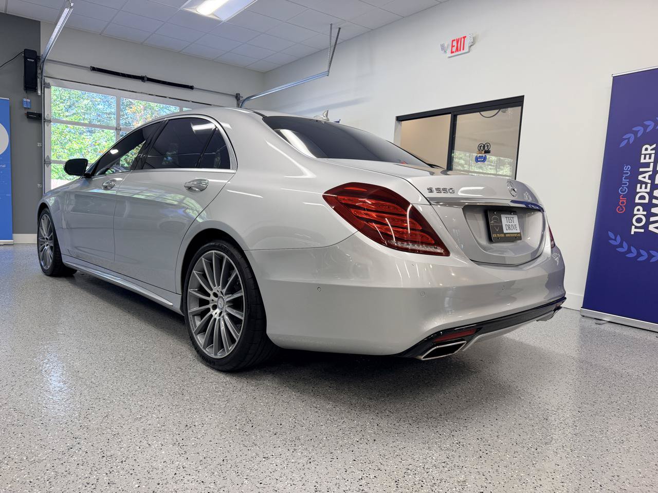 Used 2015 Mercedes-Benz S 550 Sedan image 8
