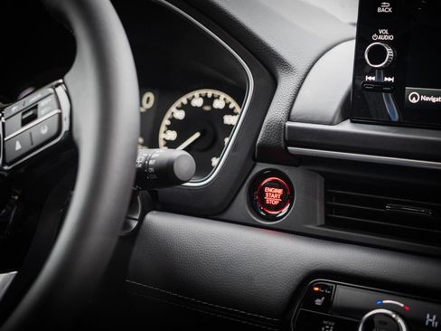 New 2025 Honda Pilot Touring image 24