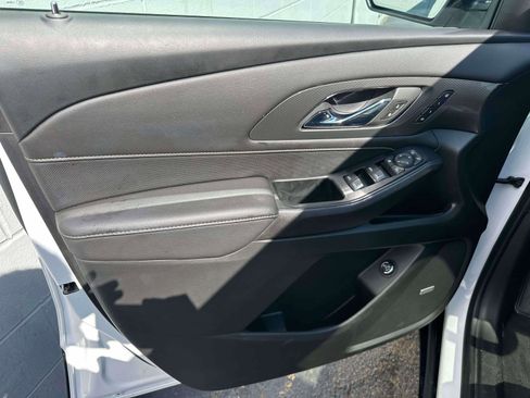 Used 2023 Chevrolet Traverse Premier w/ Redline Edition image 15