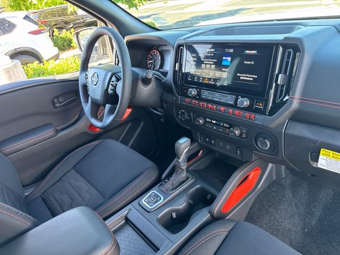 New 2026 Nissan Frontier PRO-4X w/ Tow Package AWD/4WD image 23