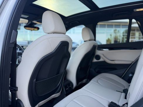 Used 2019 BMW X1 sDrive28i w/ Convenience Package image 14