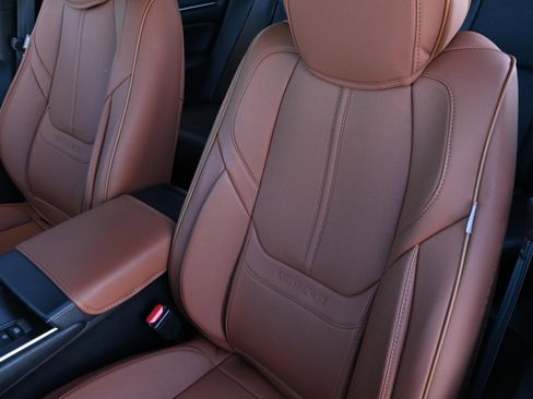 Used 2022 Honda Accord Sport image 10