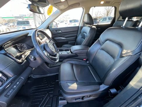 Used 2022 Nissan Pathfinder SL image 18