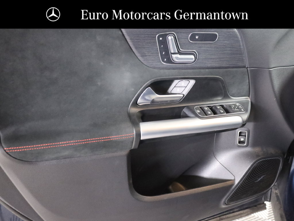 Used 2023 Mercedes-Benz GLA 250 4MATIC image 9