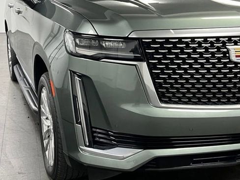 Certified 2023 Cadillac Escalade ESV Premium Luxury AWD/4WD image 10