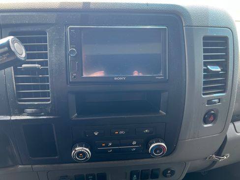Used 2013 Nissan NV 2500 SV w/ Technology Pkg RWD image 19