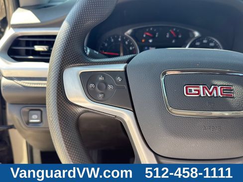 Used 2023 GMC Acadia SLE w/ Driver Convenience Package FWD image 18