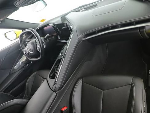 Used 2021 Chevrolet Corvette Stingray Coupe w/ 1LT RWD image 28