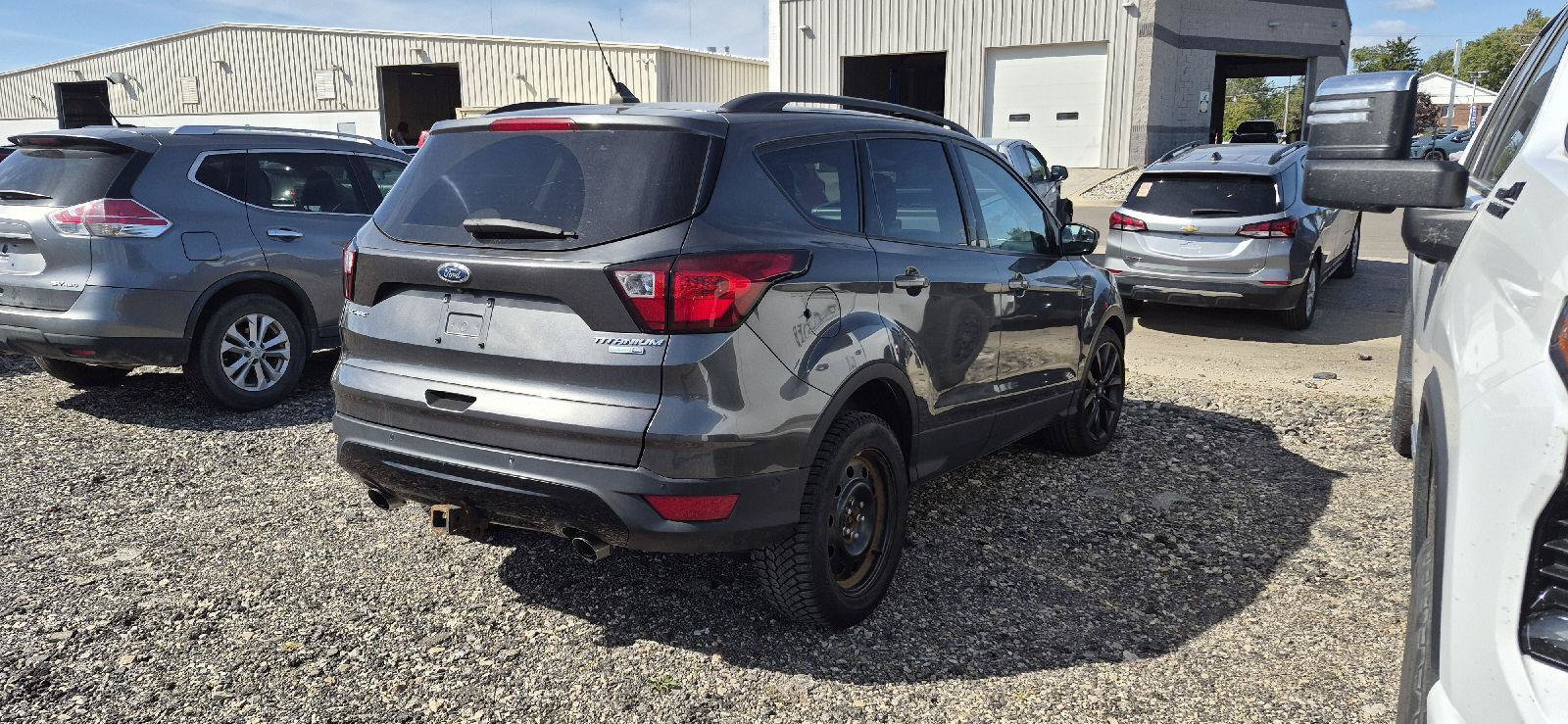 Used 2019 Ford Escape Titanium AWD/4WD image 3