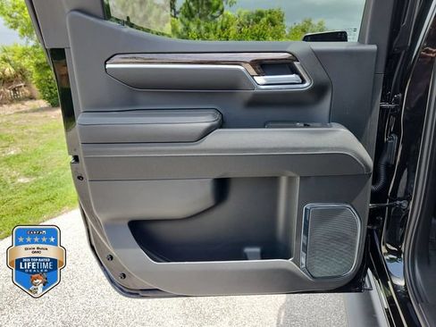 New 2026 GMC Sierra 1500 SLE AWD/4WD image 9